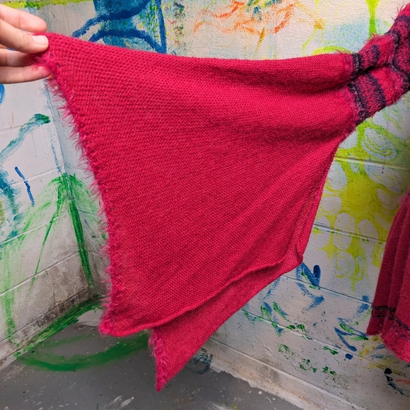 Raspberry Magenta Free People Bell Sleeve Knit Sweater; Size SP-L - Picture 10 of 12
